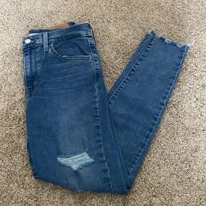 Levi 720 High Rise Super Skinny Jeans